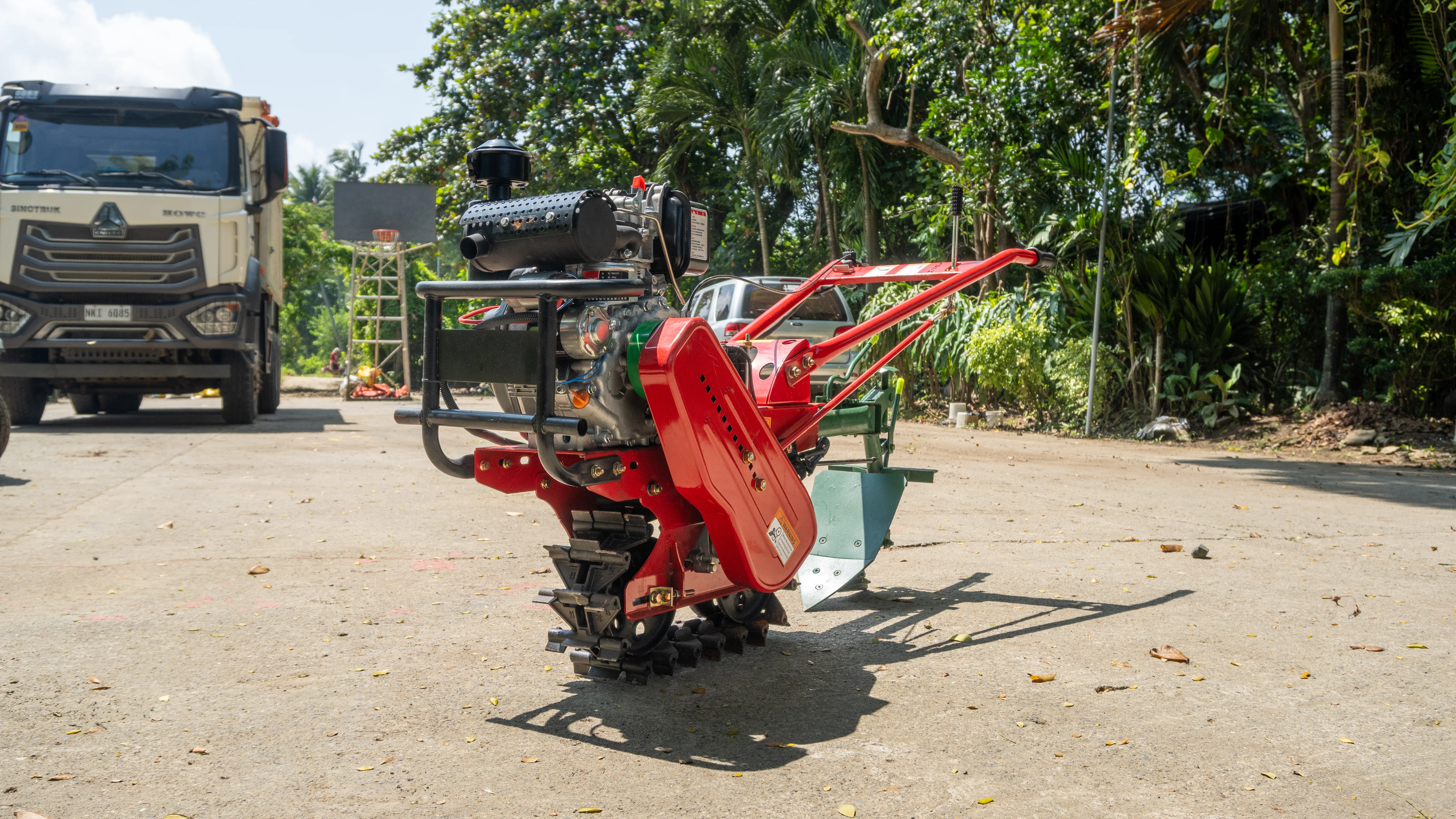 ADiNSO two-wheel walking tractor with rotary cultivator